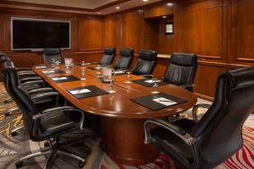 Meeting room with comfortable chairs at the Hilton Chicago-Northbrook.