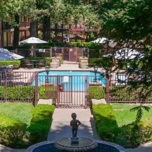 Beautiful outdoor pool area at the Embassy Suites by Hilton Napa Valley.