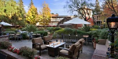 Outdoor garden patio perfect for co-working at the Embassy Suites by Hilton Napa Valley.