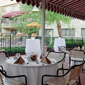 Outdoor patio perfect for co-working at the DoubleTree Suites by Hilton Cincinnati-Blue Ash.