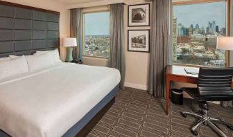 King-bedroom with desk at the Hilton Philadelphia at Penn's Landing.