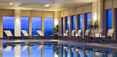 Relaxing indoor-pool at the Hilton Philadelphia at Penn's Landing.