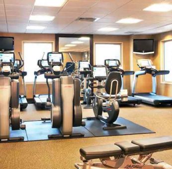 Fully equipped fitness center at the Hilton Philadelphia at Penn's Landing.