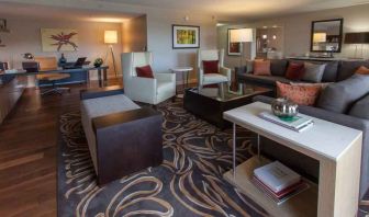 Spacious presidential suite with working station at the DoubleTree by Hilton Pittsburgh Green Tree.