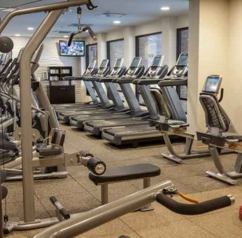 Fully equipped fitness center at the DoubleTree by Hilton Pittsburgh Green Tree.