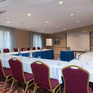 Meeting room with u shape table at the DoubleTree by Hilton Grand Rapids Airport.