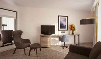 Working station with desk and sofa at the DoubleTree by Hilton Hull.