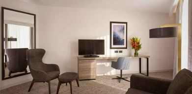 Working station with desk and sofa at the DoubleTree by Hilton Hull.