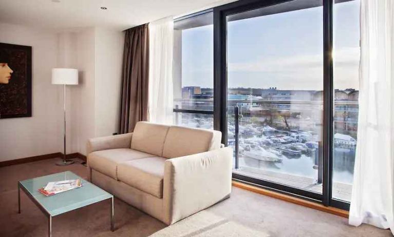 Living room overlooking the harbor at the DoubleTree by Hilton Lincoln.