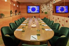 Meeting room with comfortable chairs at the Hilton London Bankside.