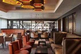 Stylish lobby workspace with lounges at the DoubleTree by Hilton London - Ealing.