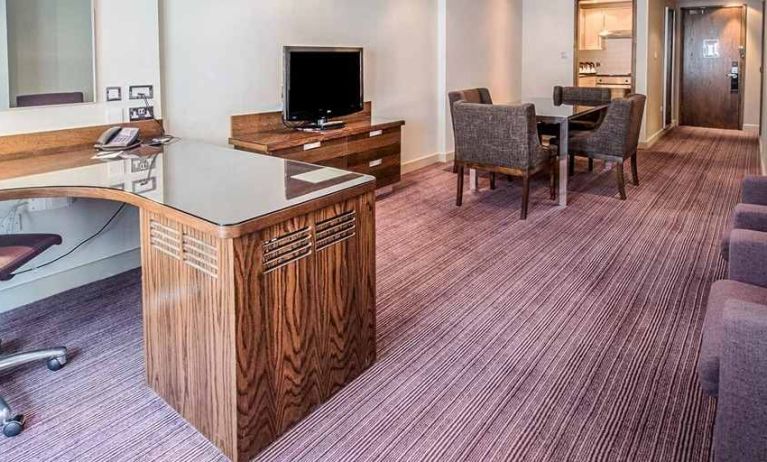 dedicated business center and workspace ideal for working remotely at Hilton London Metropole.