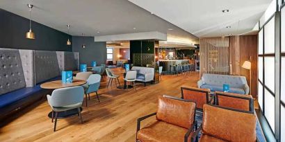 spacious and comfortable lounge area ideal for coworking at DoubleTree by Hilton London ExCel.