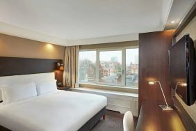 King room with city view at the DoubleTree by Hilton London - Hyde Park.