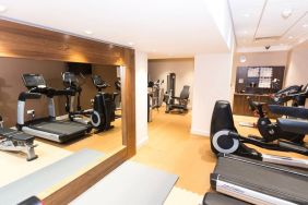 Fitness center at the DoubleTree by Hilton London - Hyde Park.