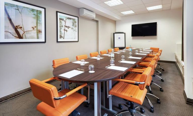 Meeting room with TV screen at the DoubleTree by Hilton London - Hyde Park.