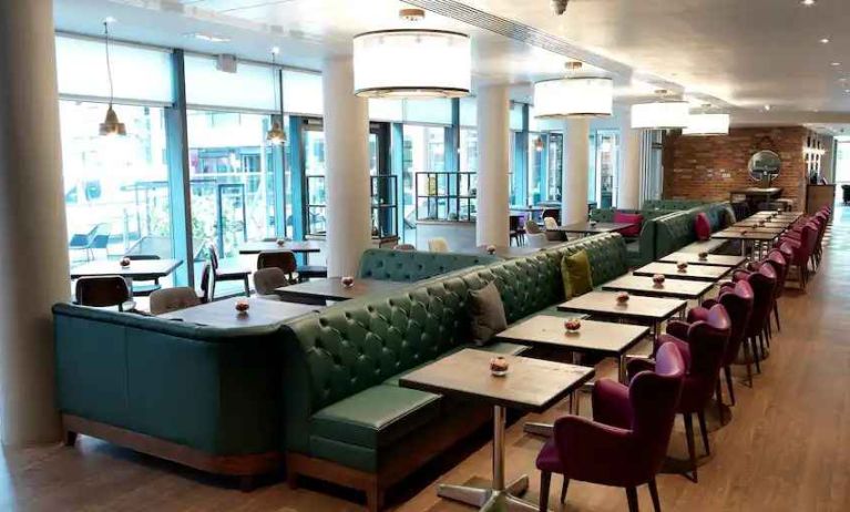 Dining area perfect for co-working at the Hilton Garden Inn Birmingham Brindleyplace.