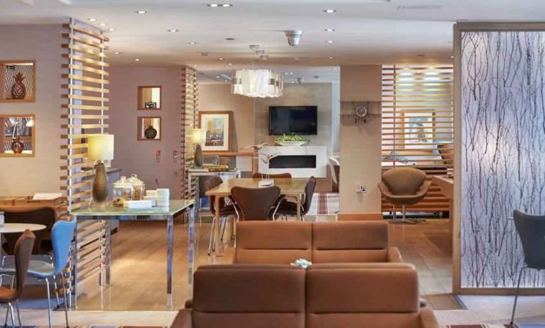 Living room perfect for co-working at the Hilton London Heathrow Airport.