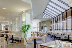 Restaurant area perfect for co-working at the DoubleTree by Hilton Manchester Airport.