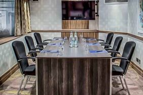 Elegant small meeting room at the Hilton London Kensington.