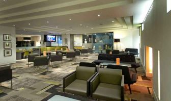 Spacious hotel workspace perfect for co-working at the Hilton London Kensington.