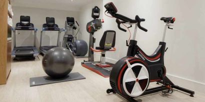 fully equipped fitness center at Hilton London Angel Islington.