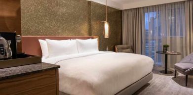 Lincoln Plaza London, Curio Collection By Hilton