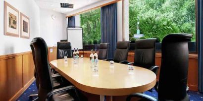 Beautiful meeting room with comfortable chairs at the Hilton Birmingham Metropole.