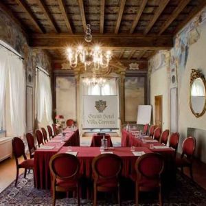 Meeting room with u shape table at the Grand Hotel Villa Torretta Milan Sesto, Curio Collection.