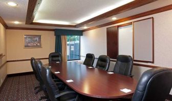 professional meeting area at Hampton Inn Bloomington.