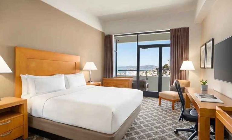 beautiful king room with gorgeous views at Hilton San Francisco Financial District.