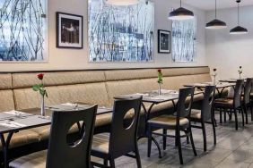 Restaurant area perfect for co-working at the Hilton Garden Inn Dublin Custom House.