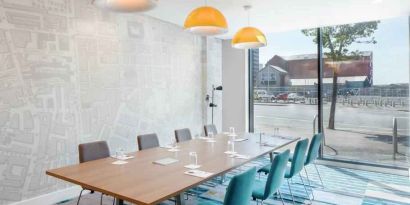 Bright meeting room at the Hampton by Hilton Belfast City Centre.