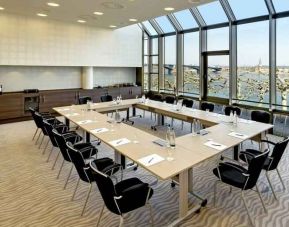 Bright meeting room at the Hilton Mainz.