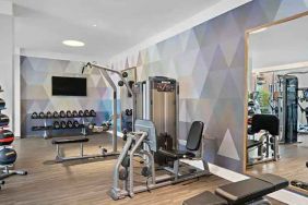 Fitness center with machines at the Hilton Munich City.