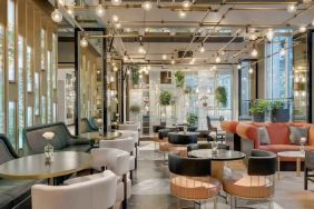 Dining area suitable for co-working at the Hilton Munich City.