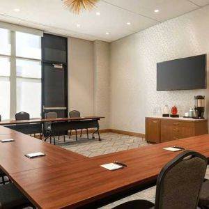 bright-lit and professional meeting room for all business meetings at Homewood Suites by Hilton Wilmington Downtown.