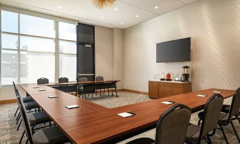 bright-lit and professional meeting room for all business meetings at Homewood Suites by Hilton Wilmington Downtown.