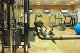 Fitness center at the Hilton Munich Airport.