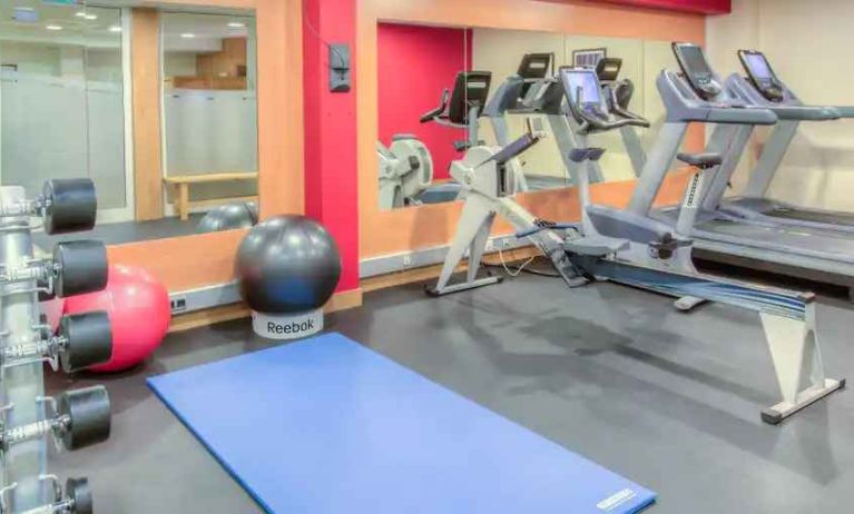 Fitness center at the Hilton Strasbourg.