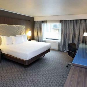 Spacious superior room with working station at the Hilton Paris La Defense.