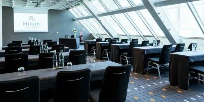 Large meeting room at the Hilton Paris La Defense.