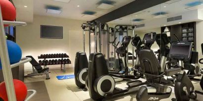 Fitness center at the Hilton Paris Opera.