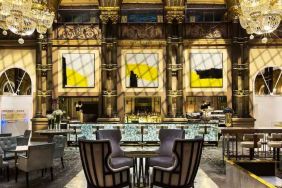 Elegant lobby workspace at the Hilton Paris Opera.