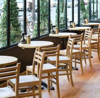 Seating area perfect for co-working at the Hilton Paris Opera.