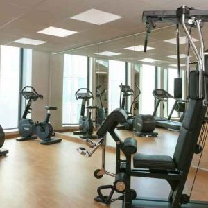 Fully equipped fitness center at the Hilton Garden Inn Bordeaux Centre.