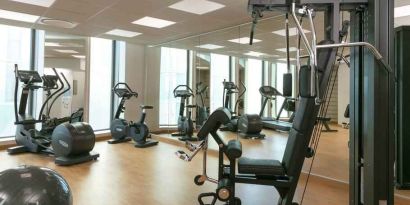 Fully equipped fitness center at the Hilton Garden Inn Bordeaux Centre.