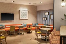 spacious lounge and lobby area ideal as a coworking space at Hampton by Hilton Torquay.