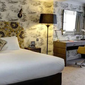 lovely delux king room with work desk ideal for working remotely at DoubleTree by Hilton York..