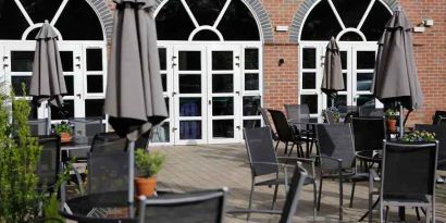 stunning outdoor terrace ideal as a coworking space at DoubleTree by Hilton York.